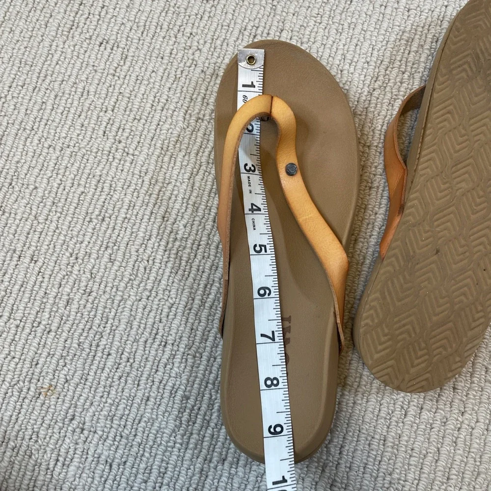 ONCAI Women's 7.5/8** Flip Flops Khaki Waterproof Outdoor Sandals